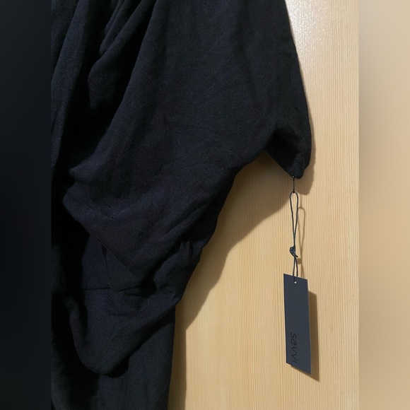 Sego Crossover Top | Black - Picture 2 of 9